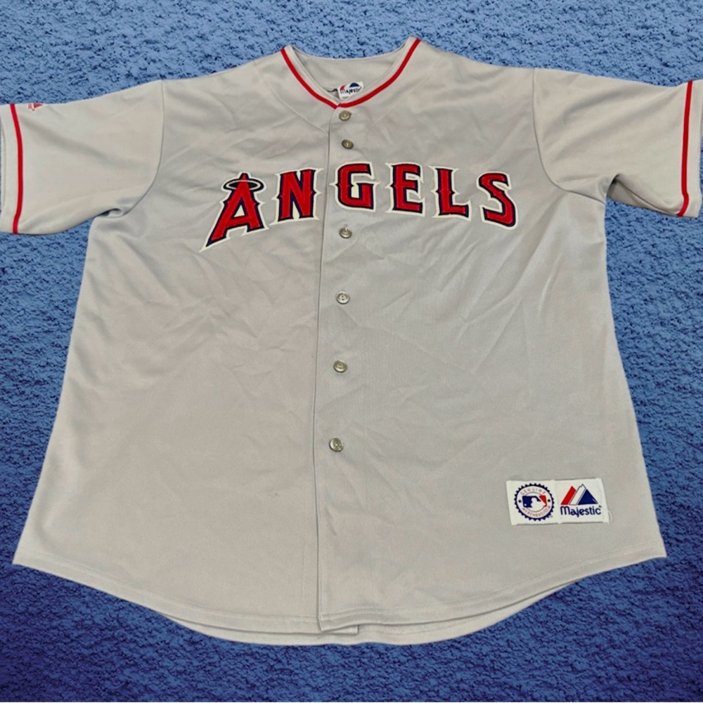 Los Ángeles Angels men’s gray majestic baseball jersey. Guerrero 27.